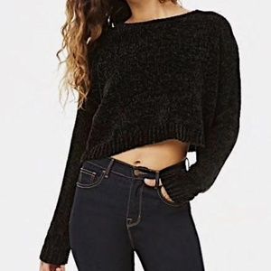 Oversized Chenille Black Crop Sweater